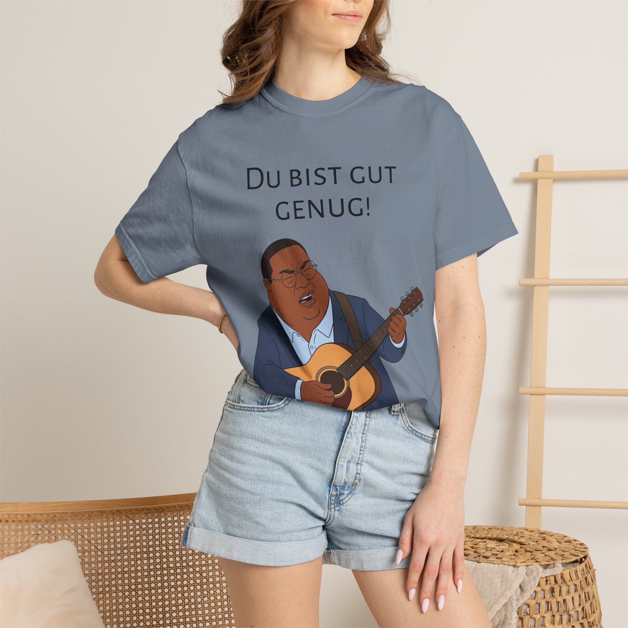 Du bist gut genug! Guitar Singer T-Shirt — Inspirational German Phrase Tee